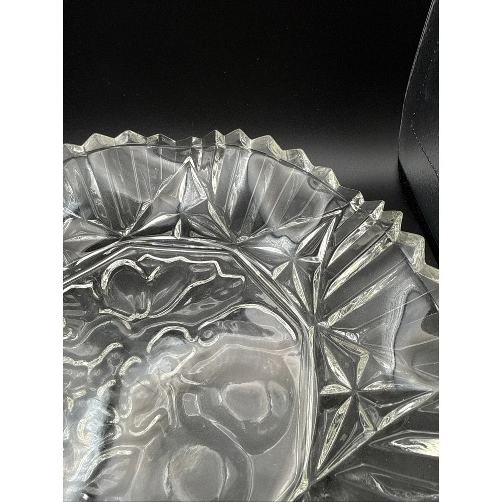 Vintage Federal Glass Pioneer Pattern Bowl Embossed Fruit Center Sawtooth Rim